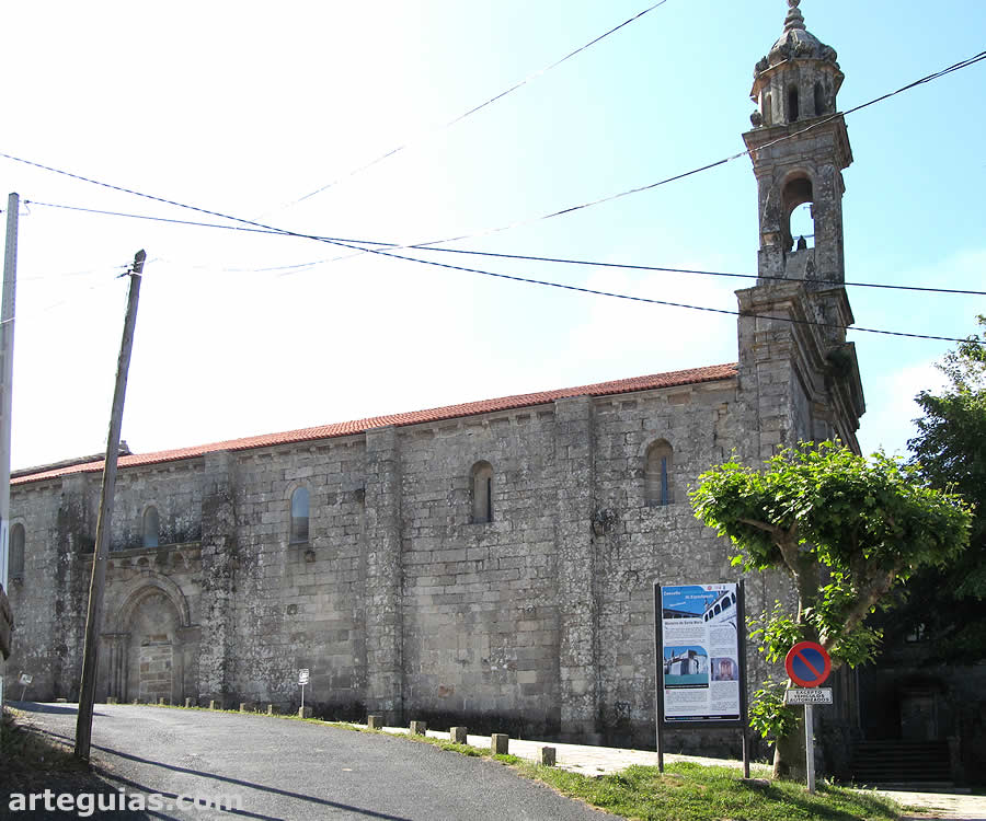 Monasterio de Xunqueira de Espadañedo: muro norte de la iglesia monástica
