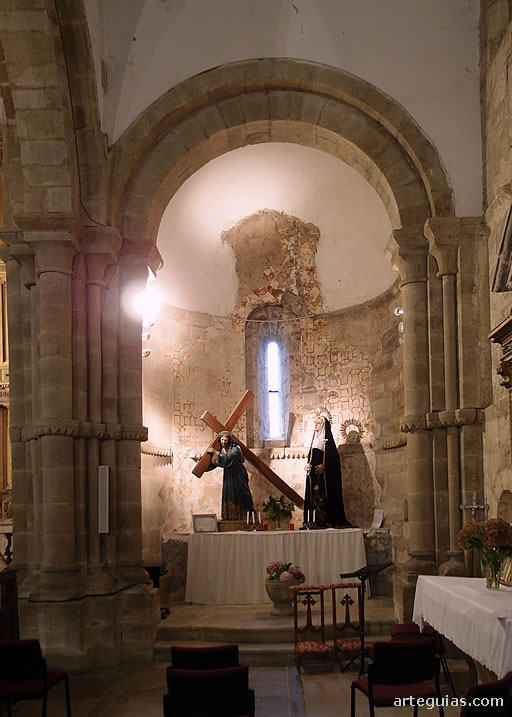 Monasterio de Cornellana: interior del &aacute;bside sur