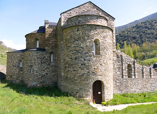 Iglesia desde el Monasterio de Sant Serni de Tav&egrave;rnoles vista desde el norte