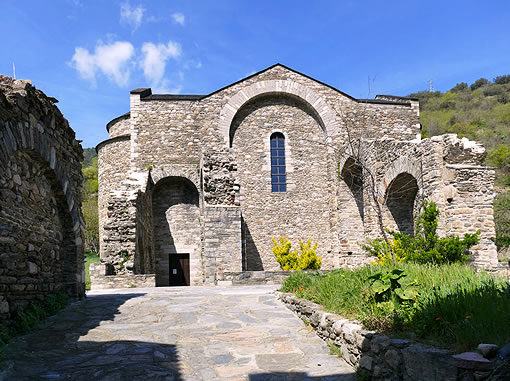 Monasterio de Sant Serni de Tav&egrave;rnoles: iglesia y restos de lo que fueron dependencias mon&aacute;sticas