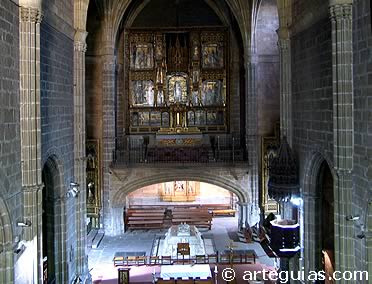 Interior de la iglesia del Monasterio de Santo Tom&aacute;s, desde el coro