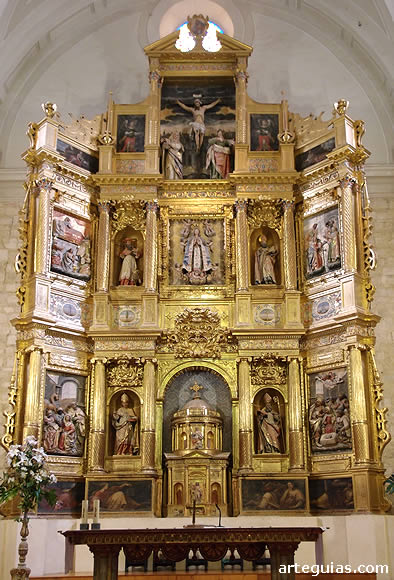 El retablo de la iglesia