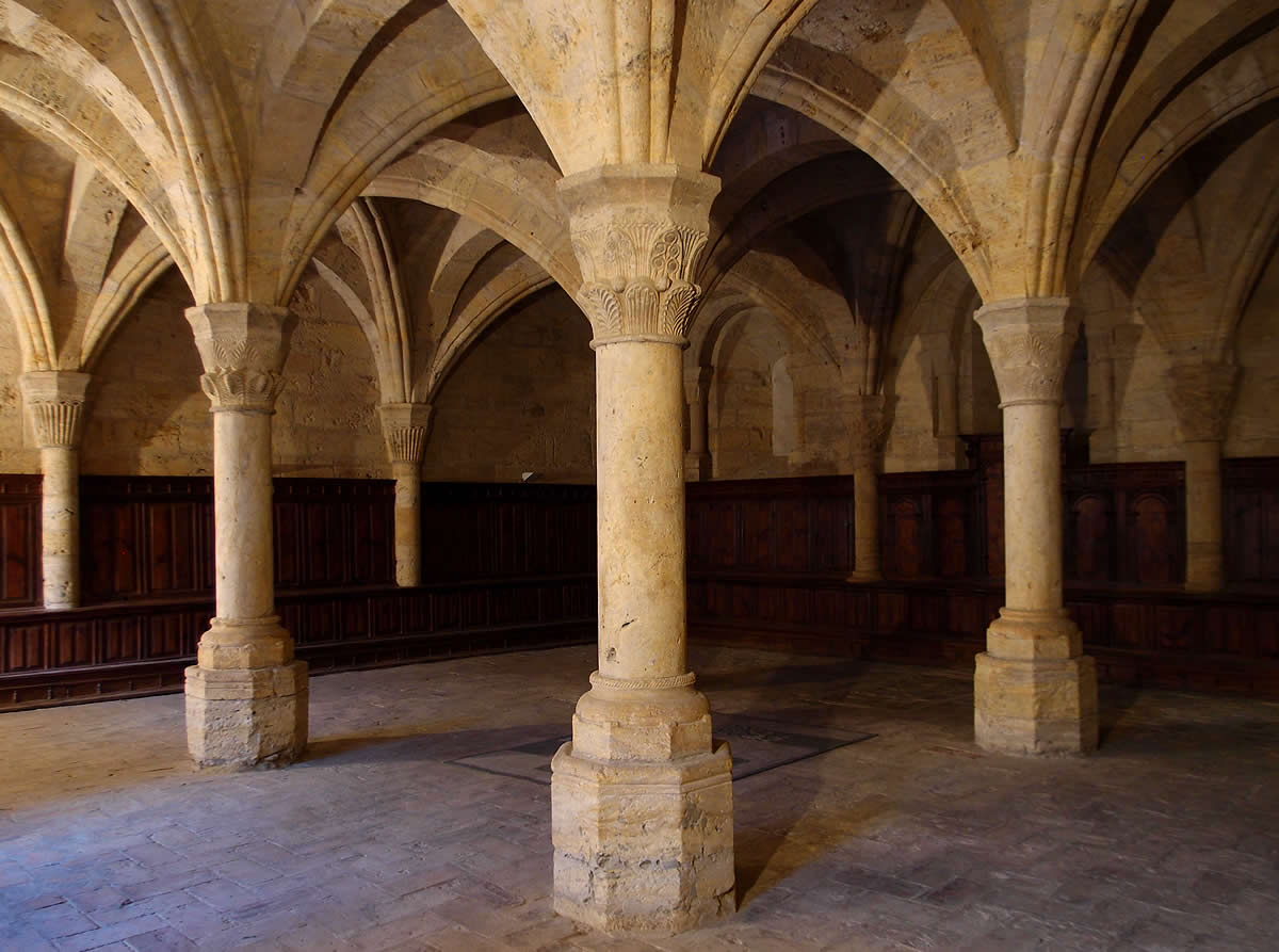 Sala Capitula rom&aacute;nica del Monasterio de Fitero