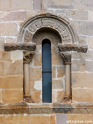 Ventanal del ábside central