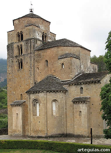 Soberbio aspecto de la iglesia monacal