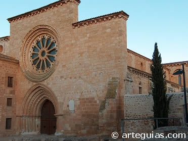 Fachada oeste de la iglesia del Monasterio de Huerta. Soria