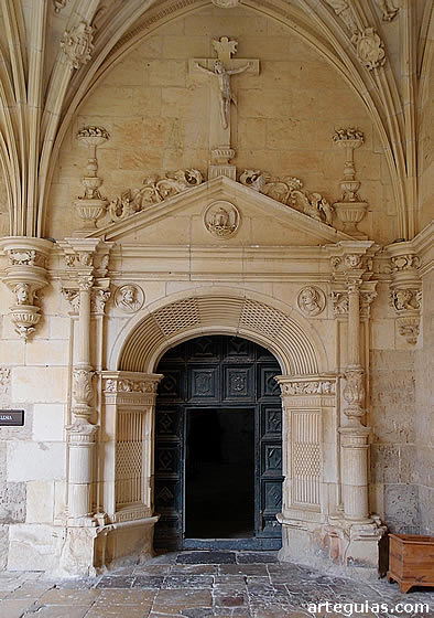 Puerta de las Procesiones