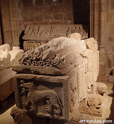 Sepulcro de Do&ntilde;a Menc&iacute;a L&oacute;pez de Haro