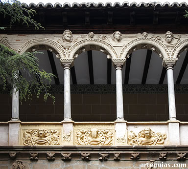 Claustro alto renacentista