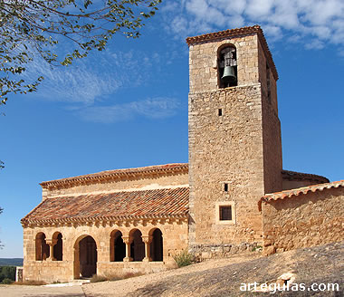 Iglesia de Aguilera, Soria, desde el sur