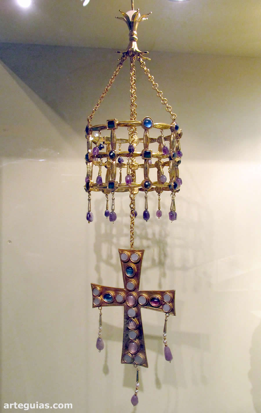 Corona del Tesoro de Guarrazar en el Centro de Interpretación del Tesoro de Guarrazar