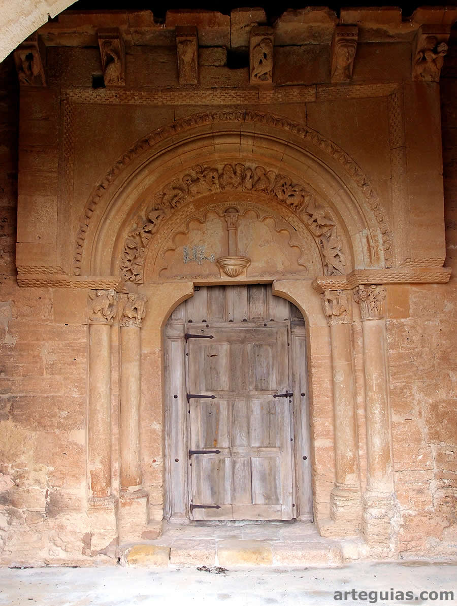 Puerta románica de la iglesia de Abajas, Burgos