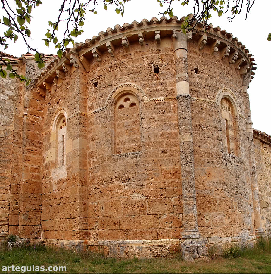 Precioso ábside de la iglesia de Abajas
