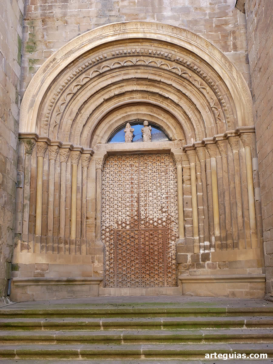 Iglesia de Agramunt, Lleida: portada norte