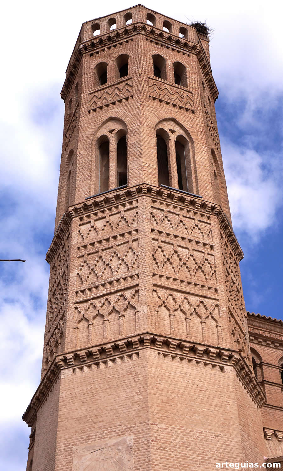 La torre desde el sur