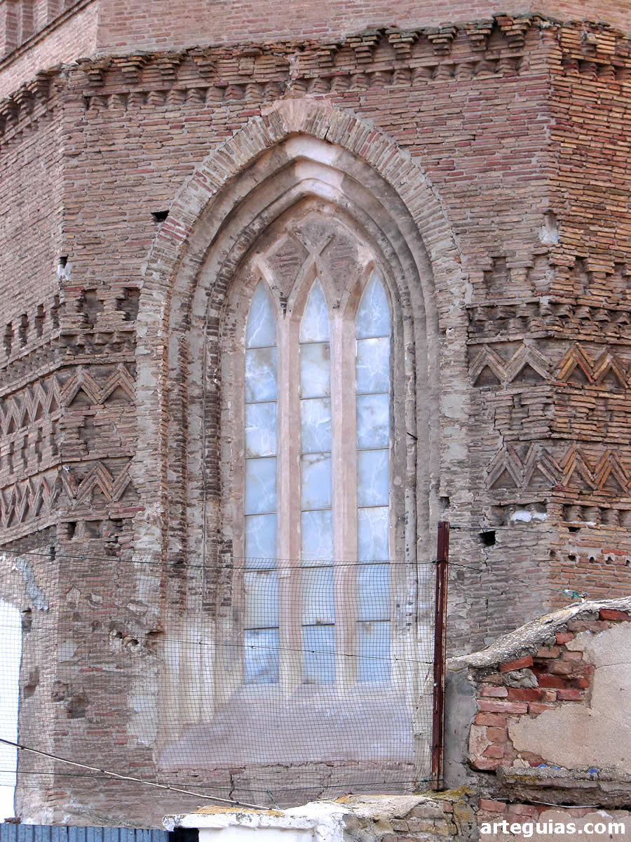 Ventanal norte del &aacute;bside