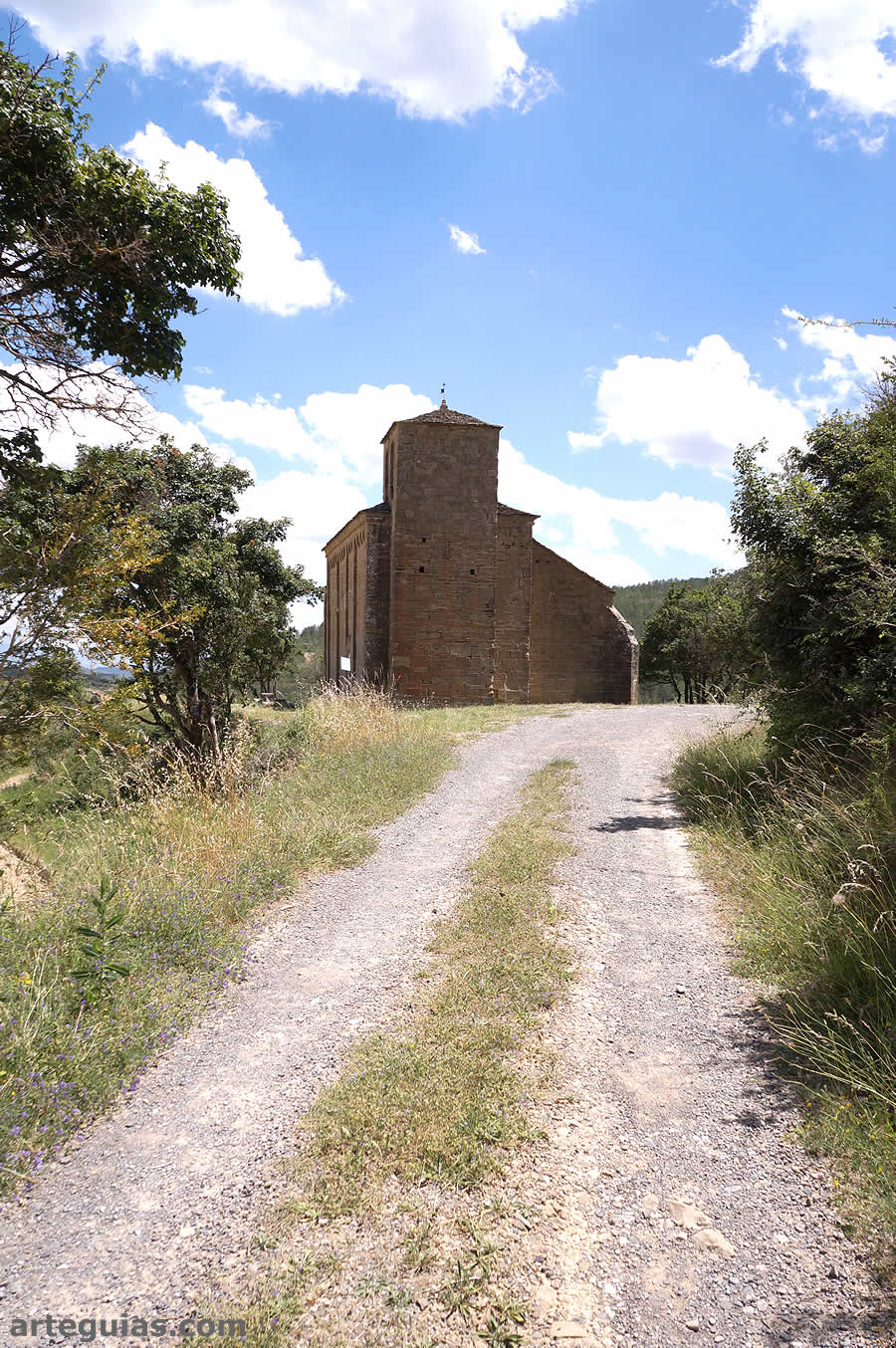 Esta iglesia aragonesa se encuentra en pleno campo