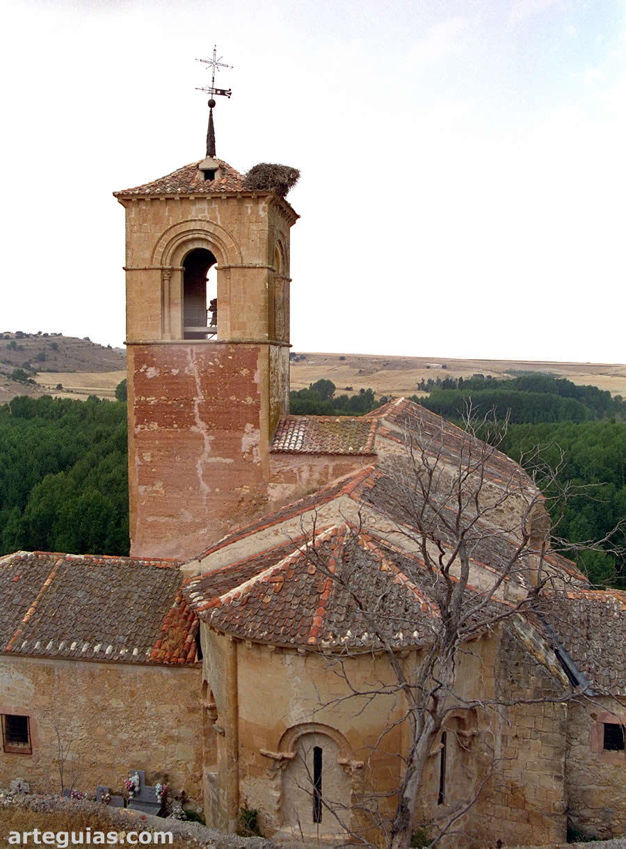 La iglesia de Caballar desde el este