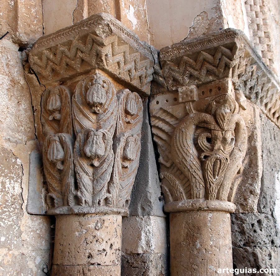 Capiteles del lado derecho