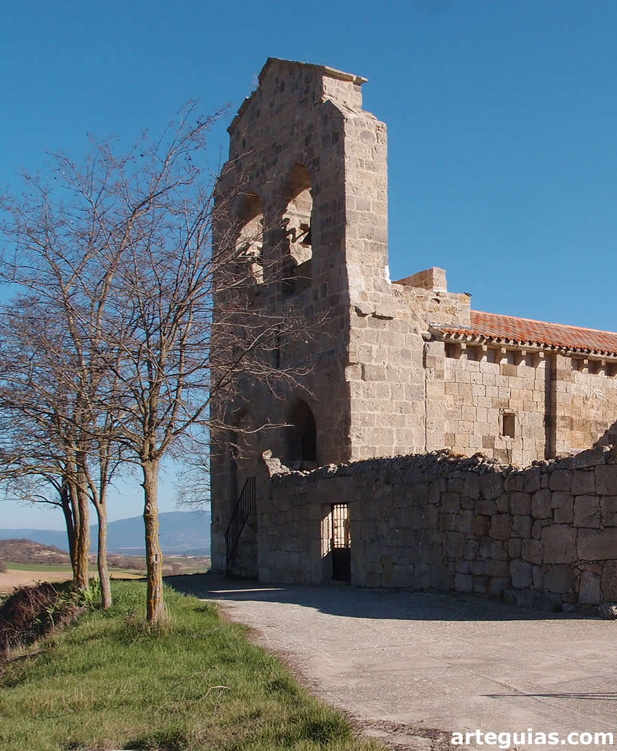 Espadaña de la iglesia de Carcedo de Bureba