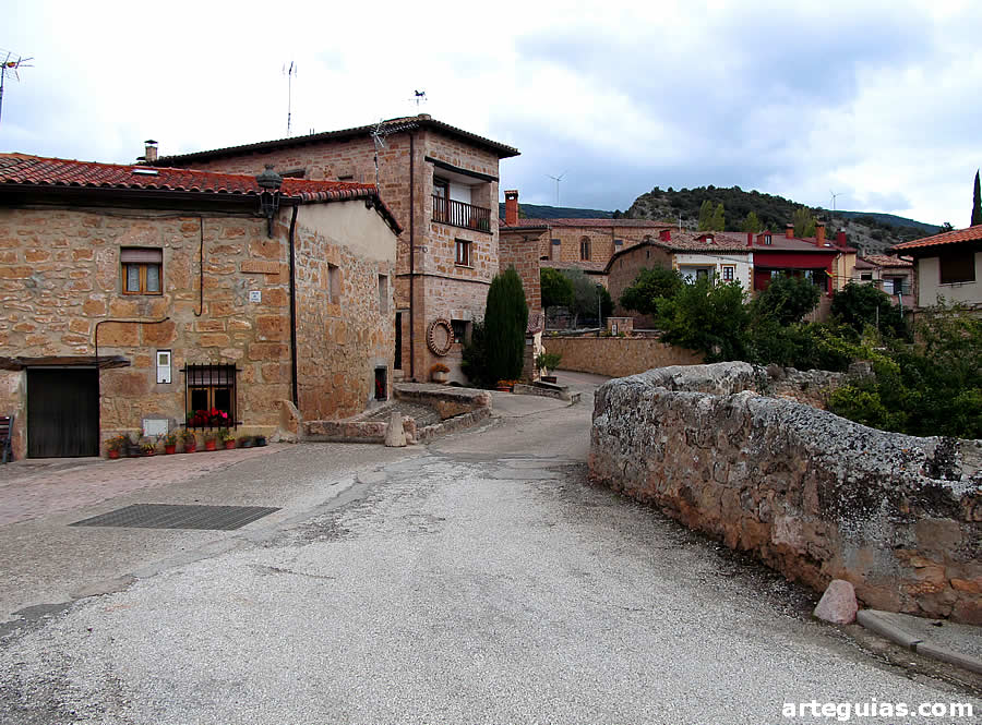 Castil de Lences es uno de los pueblos más pintirescos de Burgos