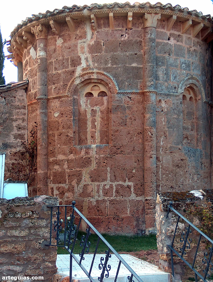 Otra perspectiva del ábside de esta iglesia