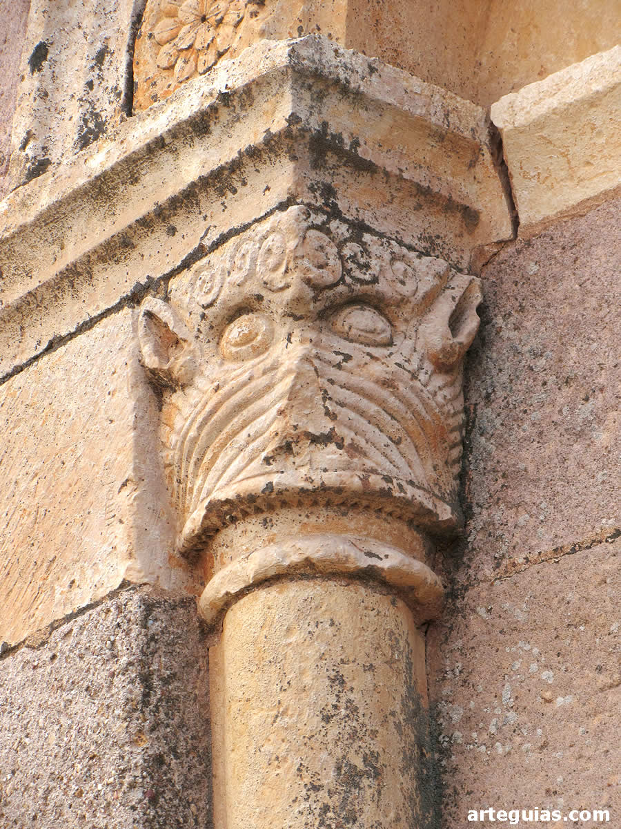Capitel con "gloutón"