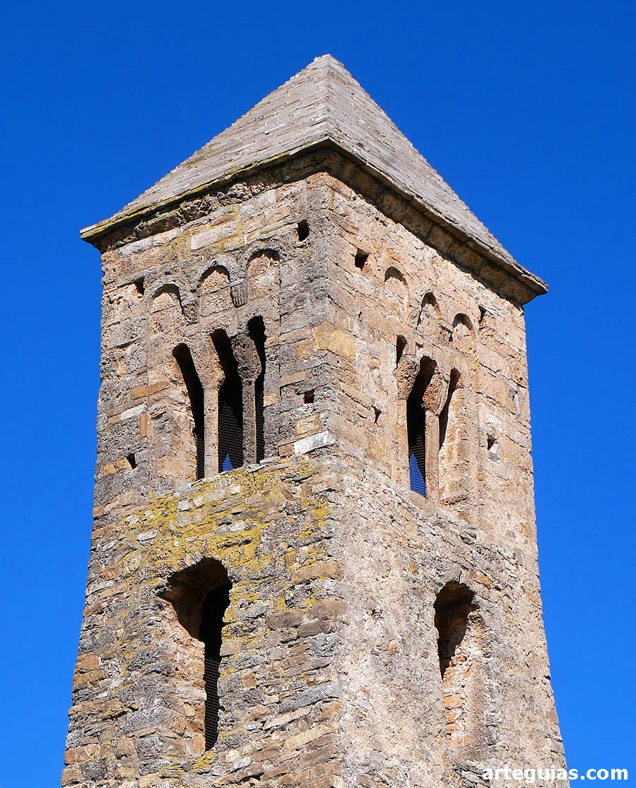 Cuerpos superiores de la torre campanario