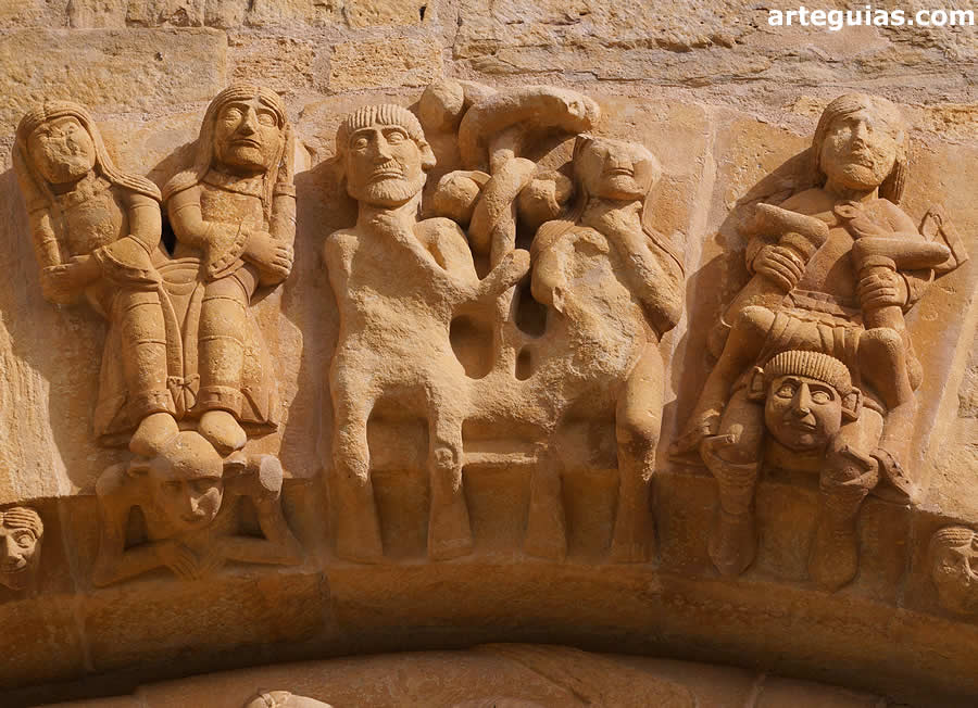 Esculturas de la arquivolta externa