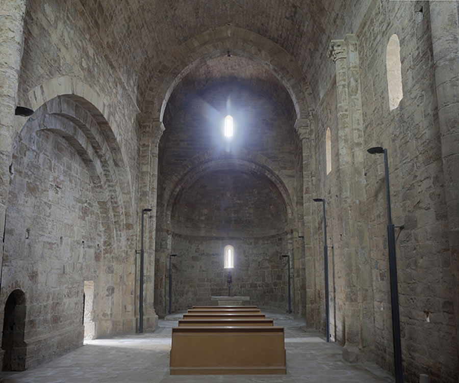 Interio de la Iglesia de Covet, Lleida 