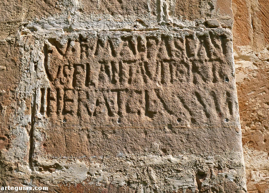 Inscripci&oacute;n con la fecha de 1143