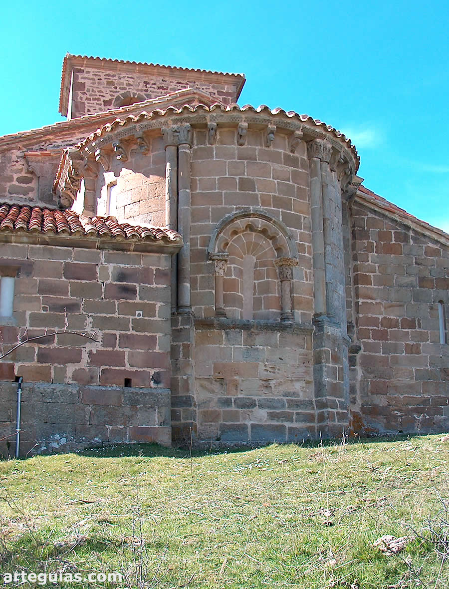 Ábside románico