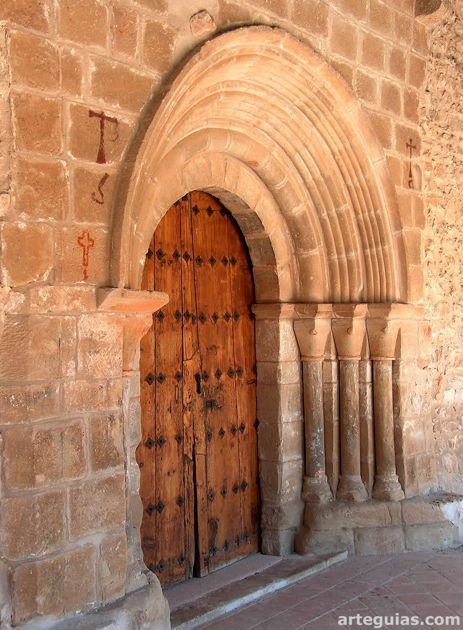 Puerta románica