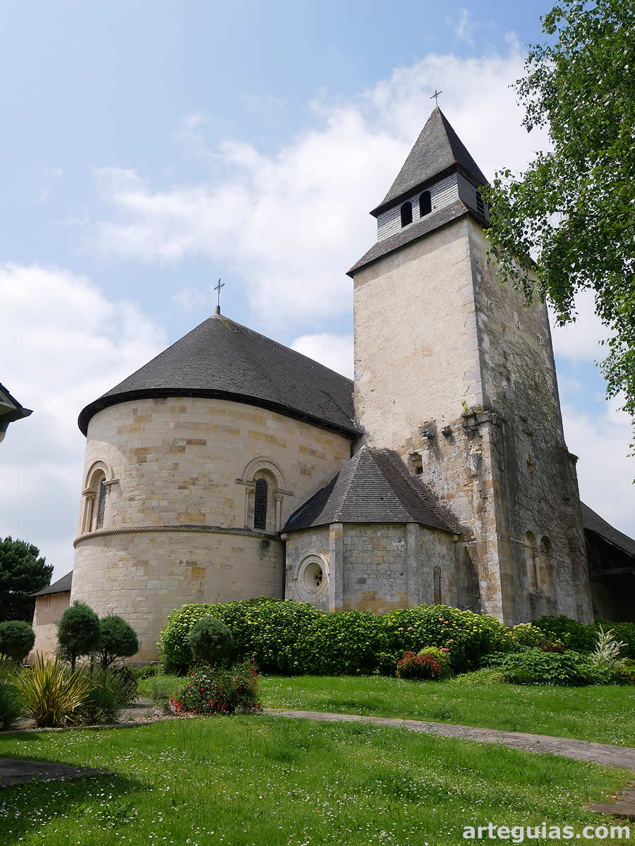 Iglesia de Lacommande, Francia