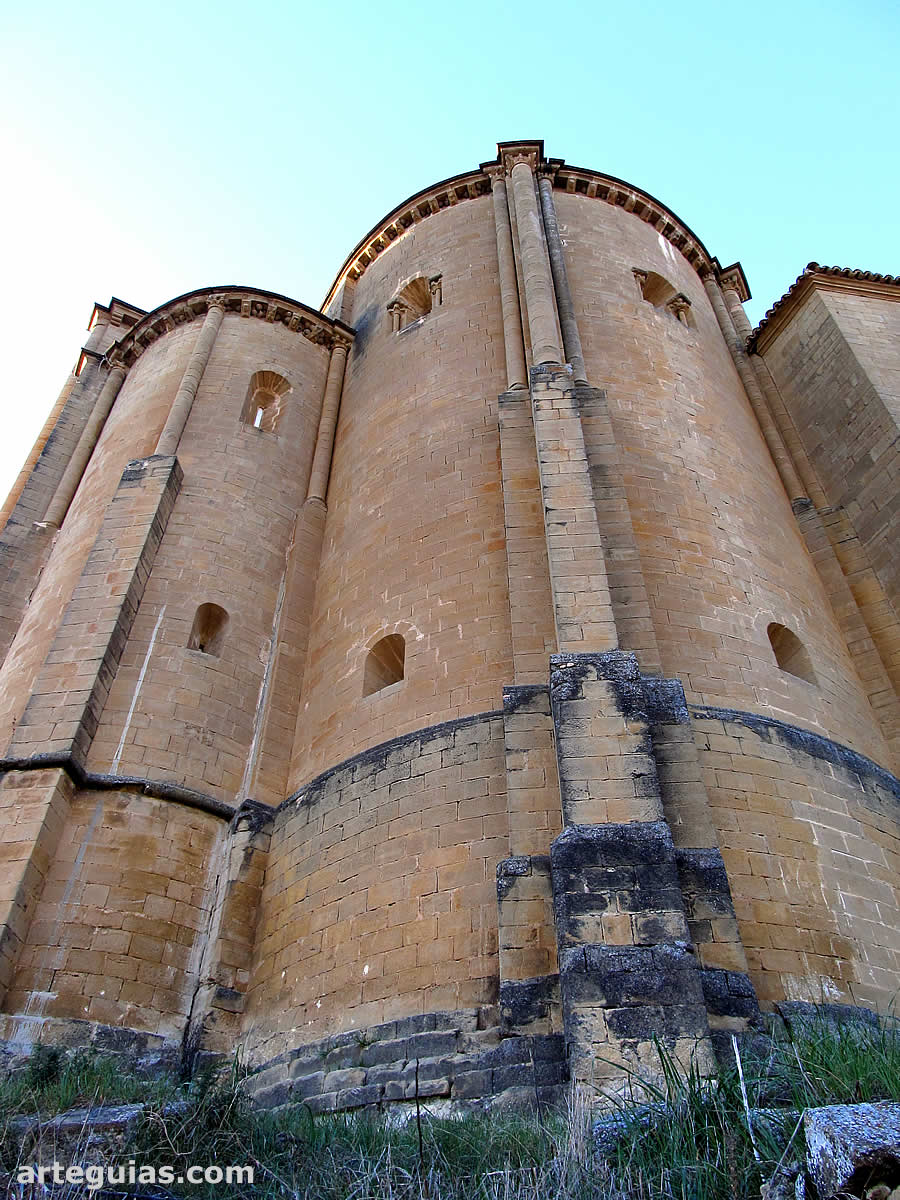 Magnífico asepcto de la iglesia desde el este