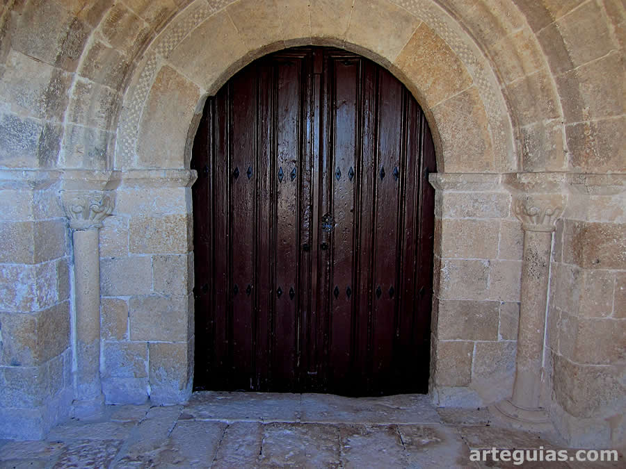 Puerta de la iglesia de Oquillas, Burgos