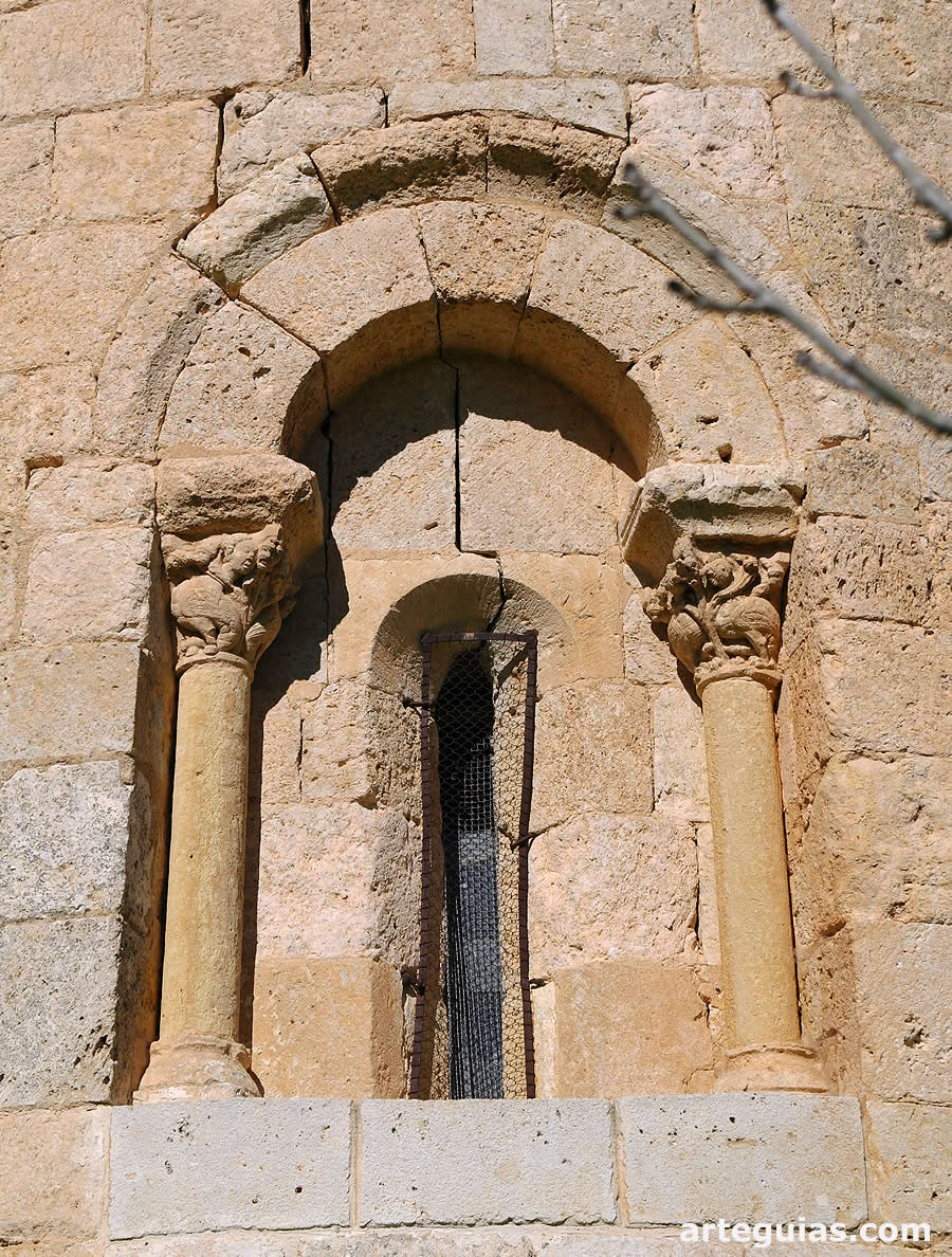 Ventana absidal
