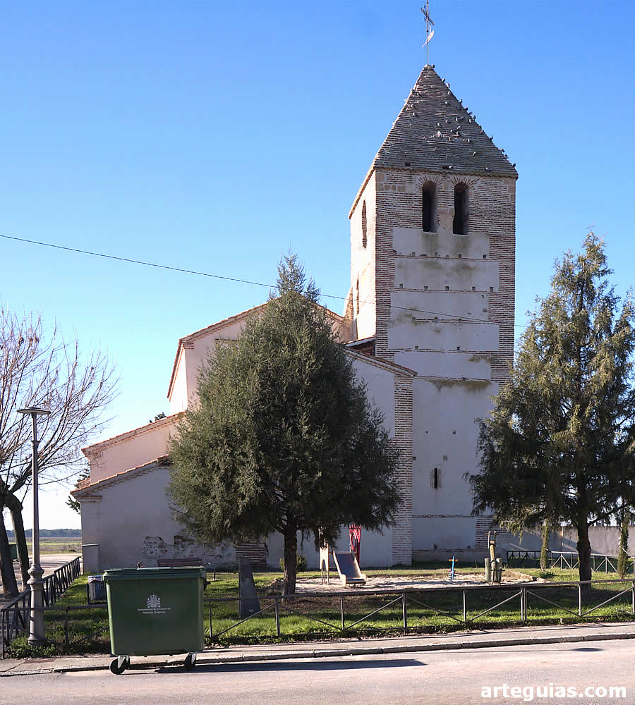 Vista desde el este del templo de Pinarejos