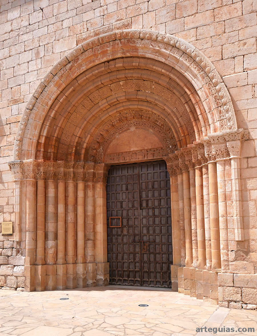 Portada románica