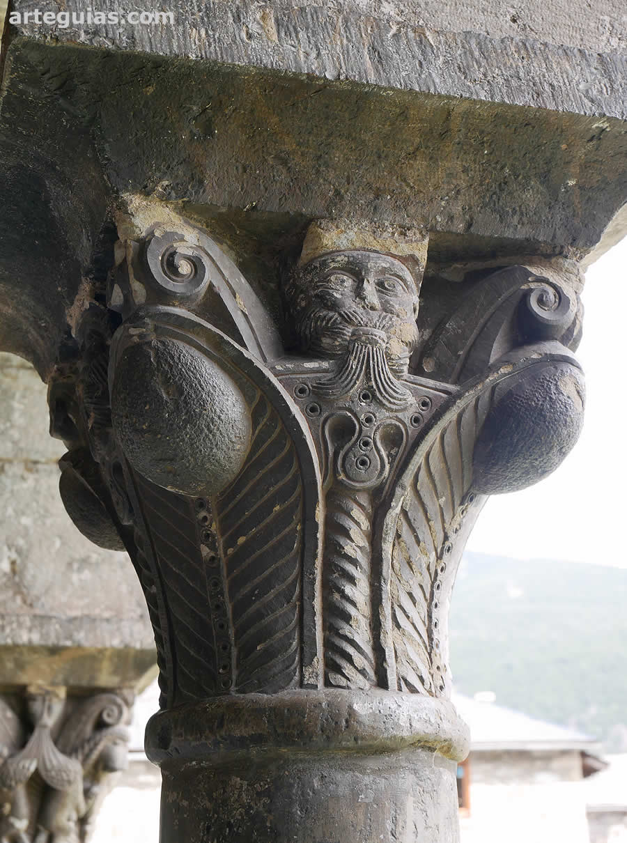 Capitel románico de Queralbs