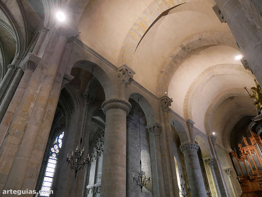 Nave central románica