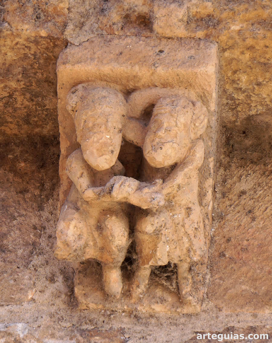 Canecillo del ábside