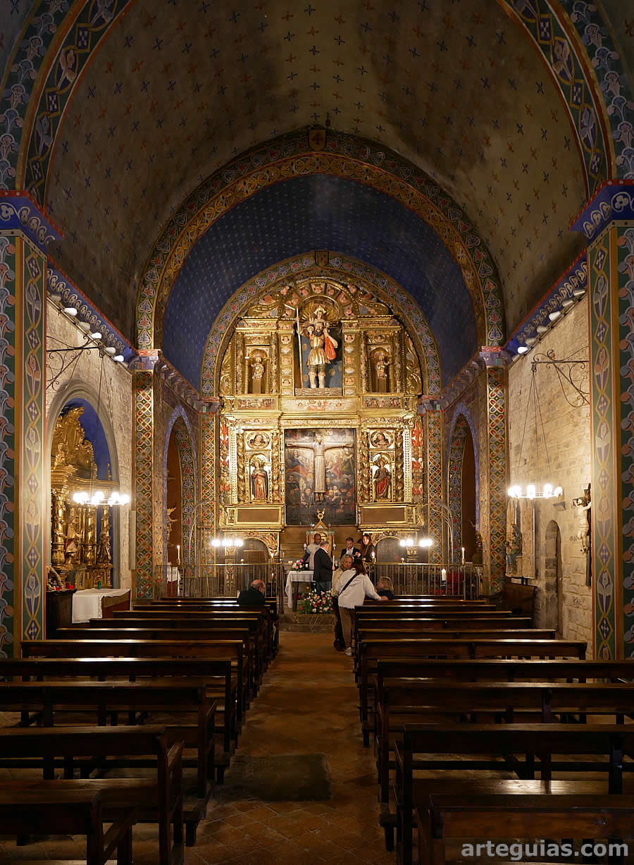 Interior de la la iglesia de San Cristóbal de Beget