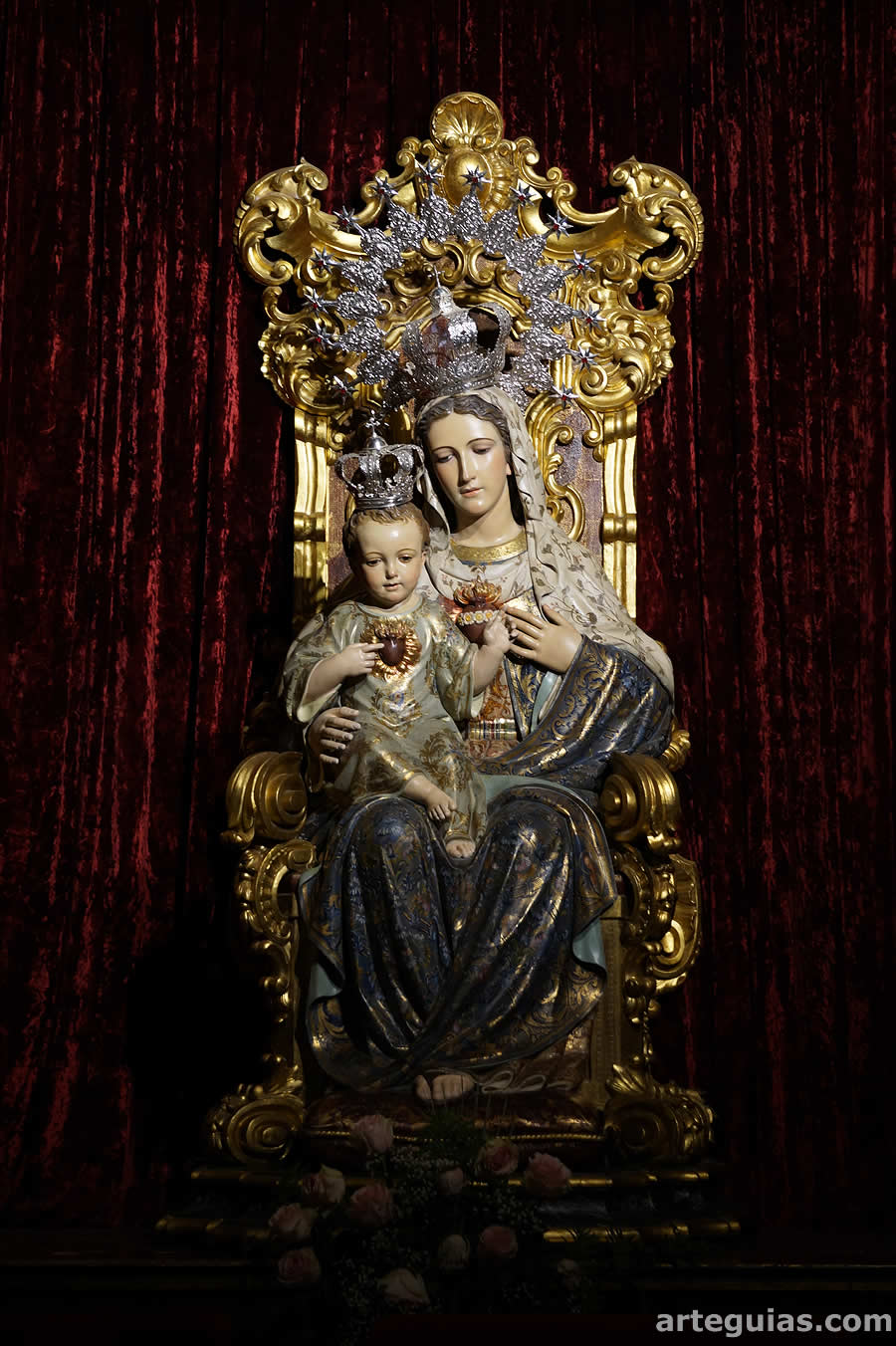 Imagen de la Virgen