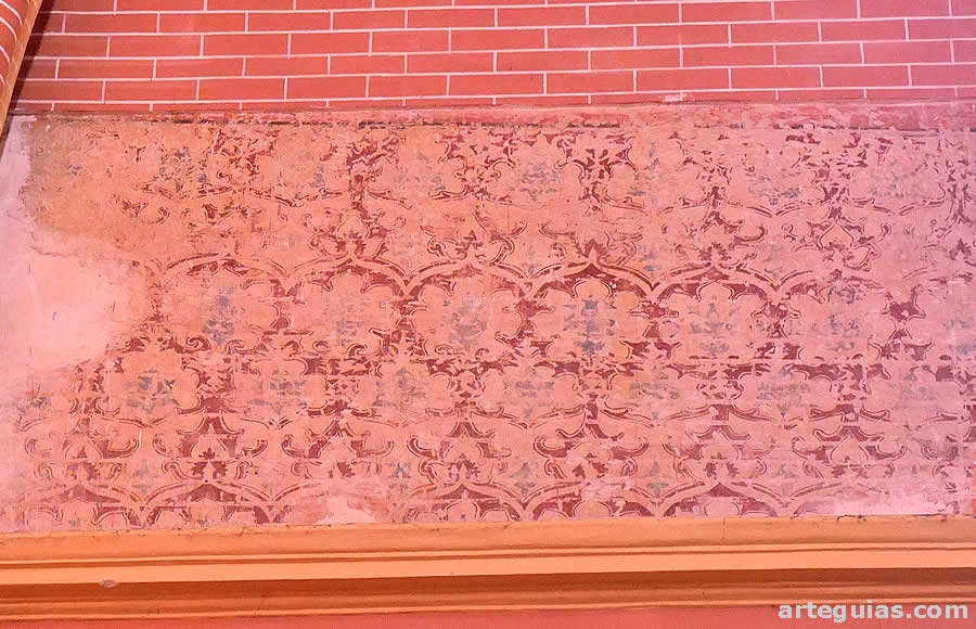 Fragmento de la decoración mudéjar del siglo XIV