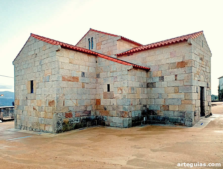 Iglesia de San Pedro de Lourosa, Portugal. Desde el nordeste