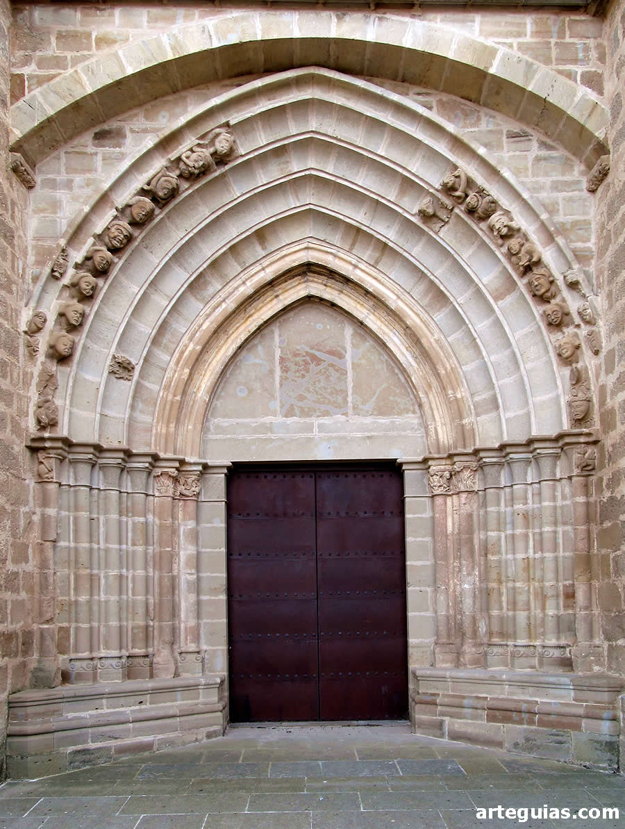 San Saturnino de Artajona: puerta norte