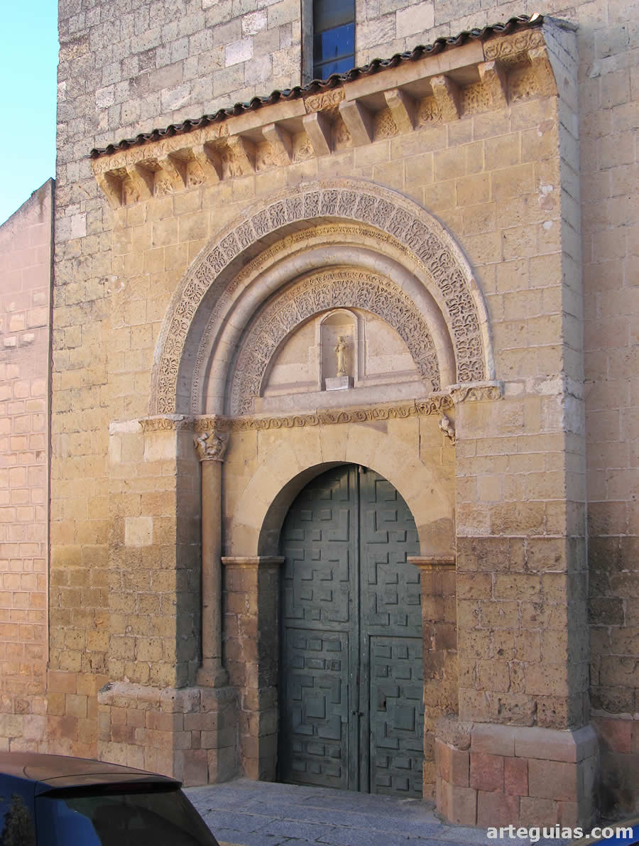 Iglesia de San Sebastián: puerta oeste