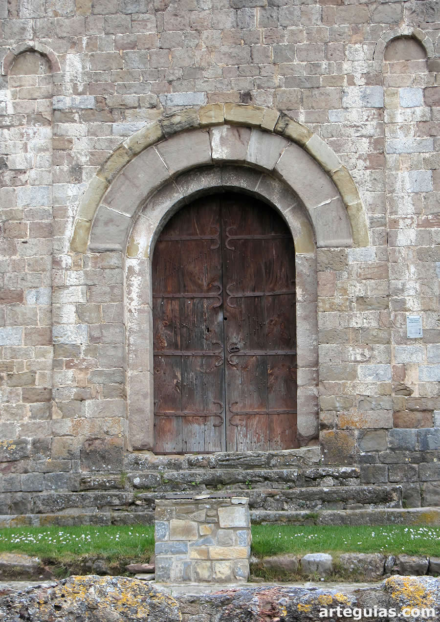 Puerta de gran sencillez