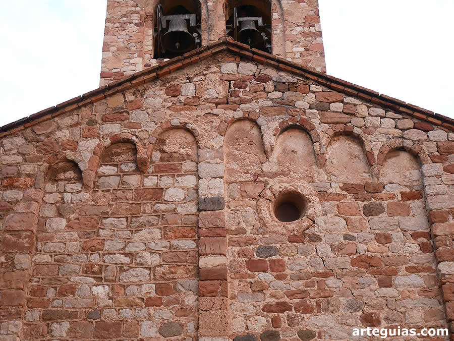 La iglesia de Santa María de Barberà del Vallès es un templo lombardo